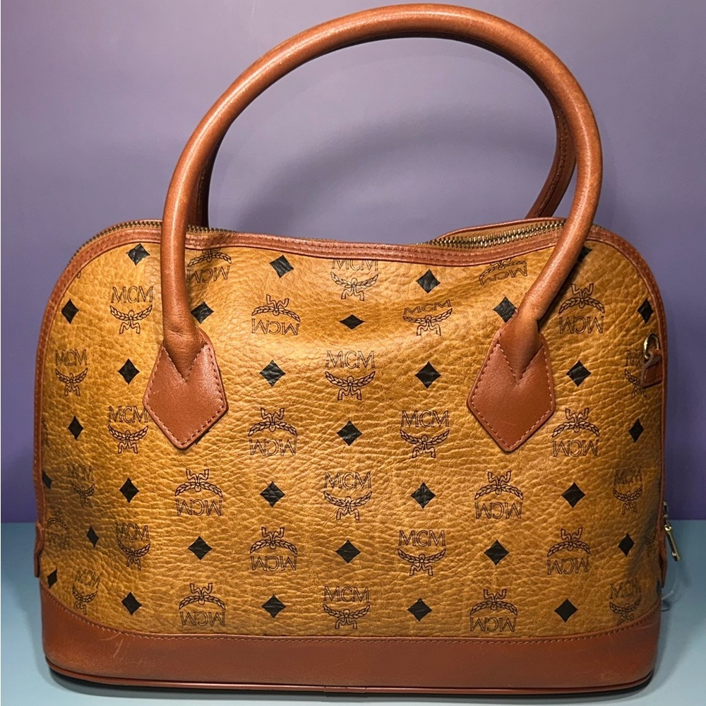 MCM Heritage Collection Tote Bag w/COA - EUC - Picture 2 of 16